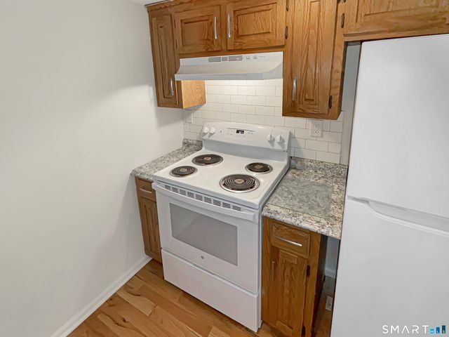 183 Livingston Place 12, Bridgeport, CT 06610