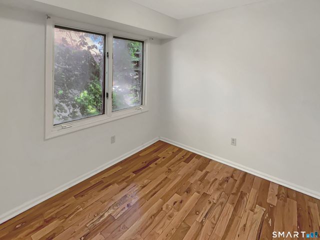 183 Livingston Place 12, Bridgeport, CT 06610