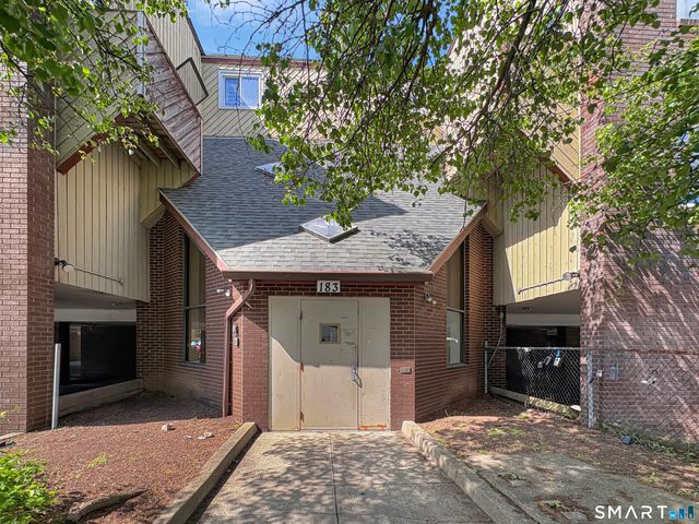 183 Livingston Place 12, Bridgeport, CT 06610