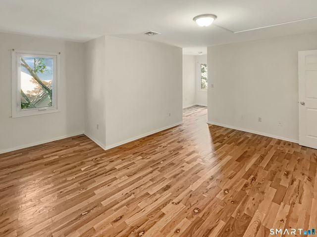 183 Livingston Place 12, Bridgeport, CT 06610