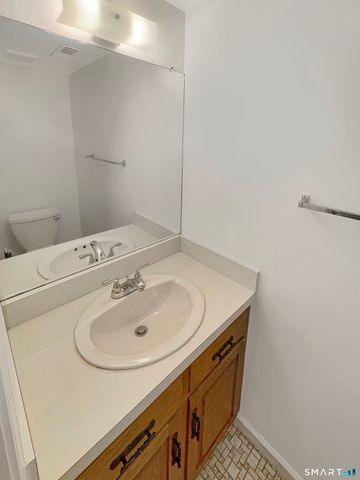 183 Livingston Place 12, Bridgeport, CT 06610