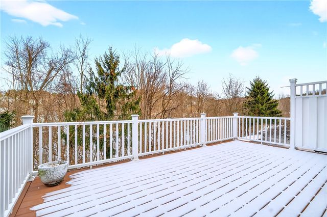 1214 Meadowbrook, North Strabane, PA 15317