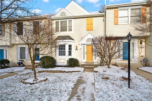 1214 Meadowbrook, North Strabane, PA 15317