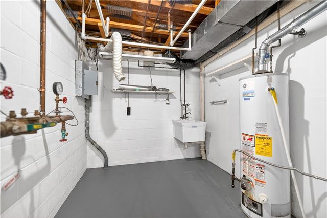 1214 Meadowbrook, North Strabane, PA 15317