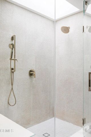 154 S Arroyo Boulevard, Pasadena, CA 91105