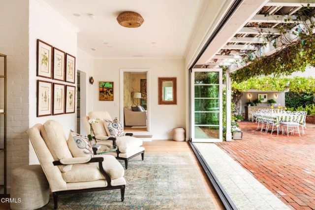 154 S Arroyo Boulevard, Pasadena, CA 91105