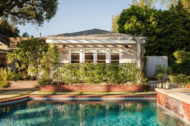 154 S Arroyo Boulevard, Pasadena, CA 91105