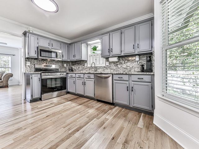 47 White Oak SE Drive, Cartersville, GA 30121