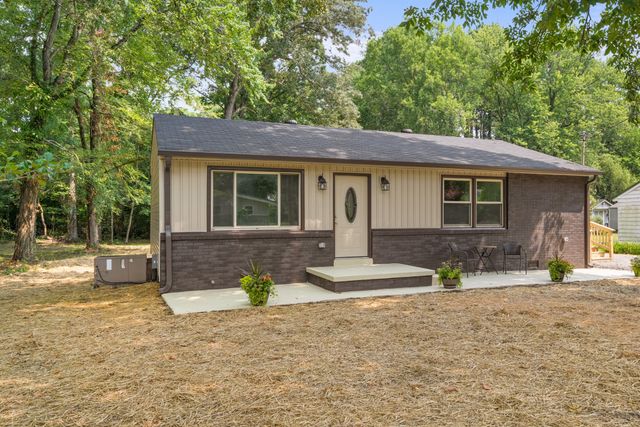 207 Tulsa Ave, Tullahoma, TN 37388