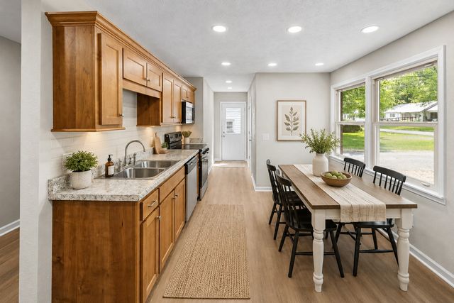 207 Tulsa Ave, Tullahoma, TN 37388
