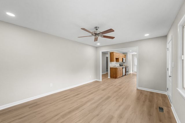 207 Tulsa Ave, Tullahoma, TN 37388