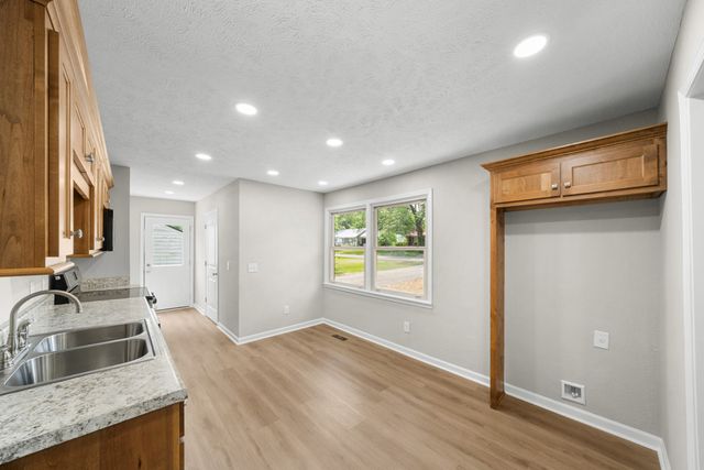 207 Tulsa Ave, Tullahoma, TN 37388