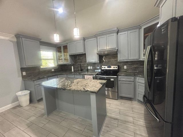 10002 Paintbrush Lane, Sugar Land, TX 77498