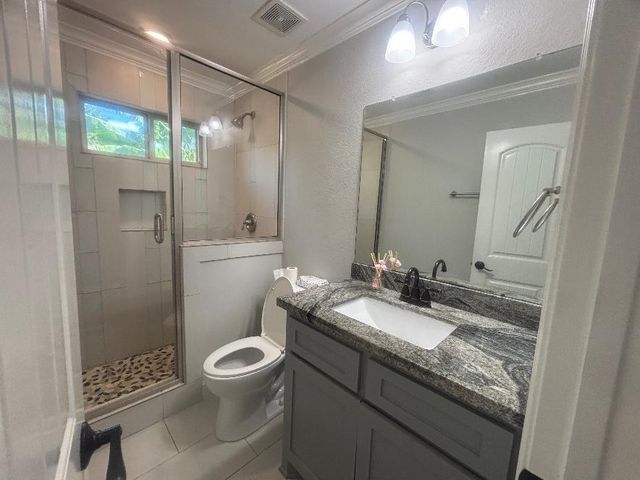 10002 Paintbrush Lane, Sugar Land, TX 77498