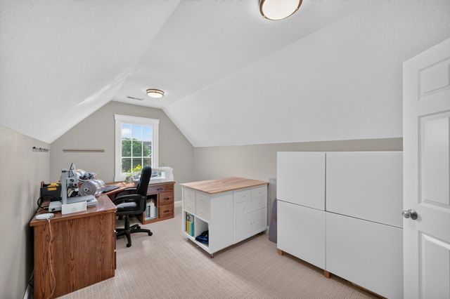 706 NE 40th Court, Ankeny, IA 50021