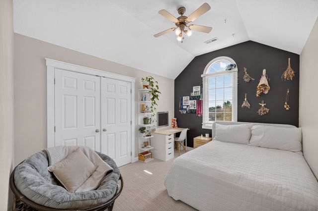 706 NE 40th Court, Ankeny, IA 50021