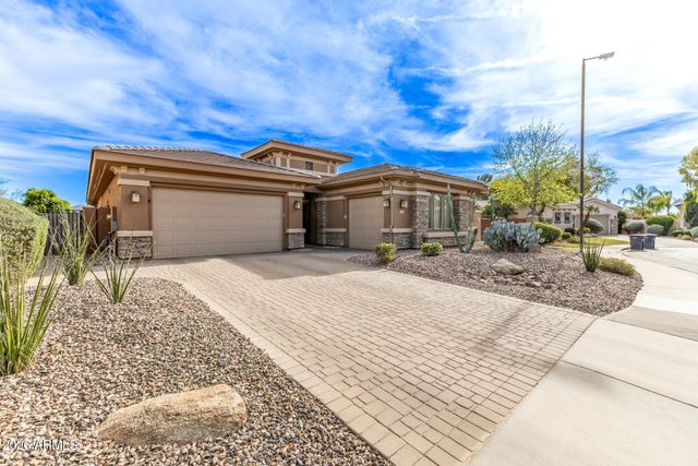 3839 E WOOD Drive, Chandler, AZ 85249