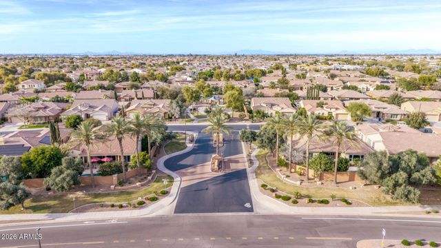 3839 E WOOD Drive, Chandler, AZ 85249