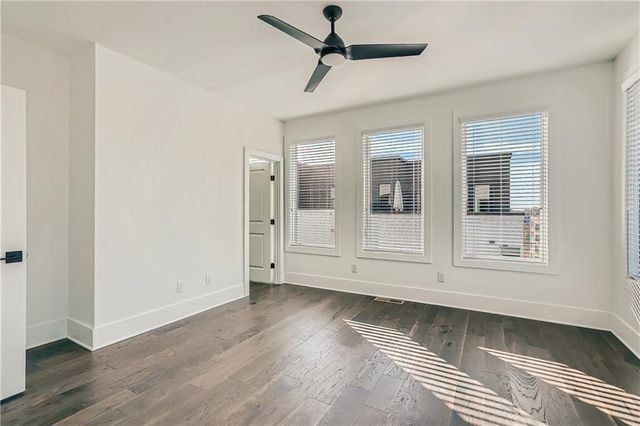 300 GIBSON Street SE, Atlanta, GA 30316