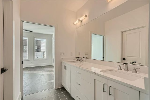 300 GIBSON Street SE, Atlanta, GA 30316