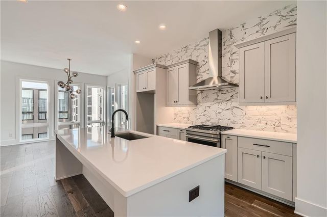 300 GIBSON Street SE, Atlanta, GA 30316