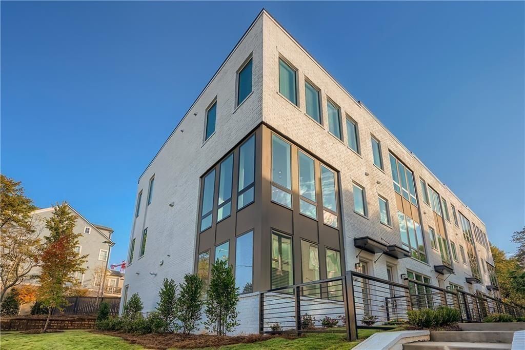 300 GIBSON Street SE, Atlanta, GA 30316