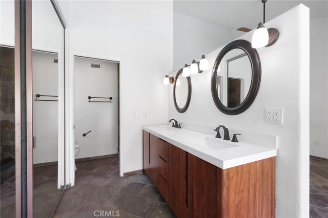 25377 Fortuna, Valencia, CA 91355