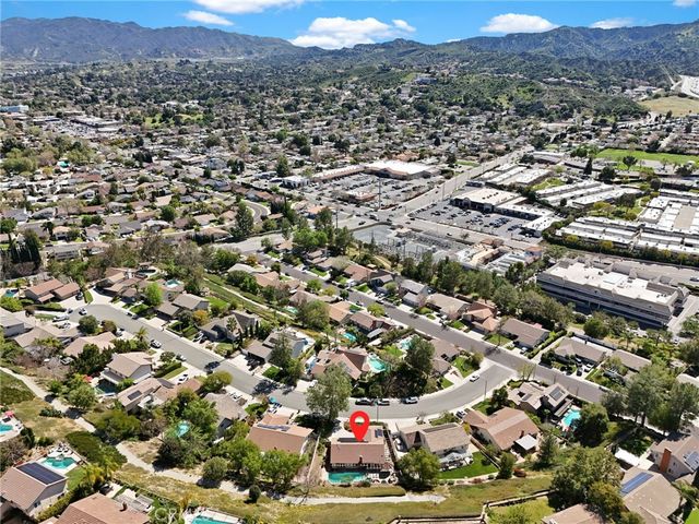 25377 Fortuna, Valencia, CA 91355