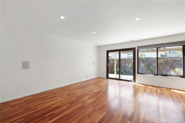 25377 Fortuna, Valencia, CA 91355