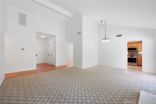 25377 Fortuna, Valencia, CA 91355