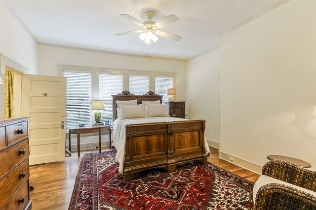 311 E Marvin Avenue, Waxahachie, TX 75165
