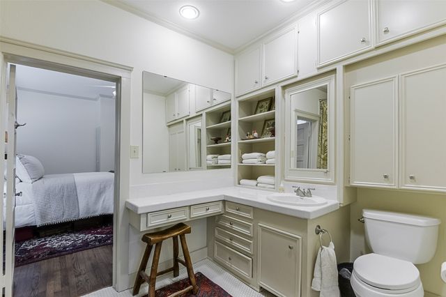 311 E Marvin Avenue, Waxahachie, TX 75165