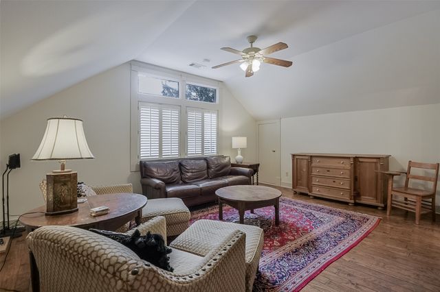 311 E Marvin Avenue, Waxahachie, TX 75165