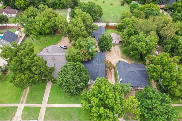 311 E Marvin Avenue, Waxahachie, TX 75165