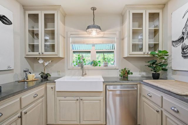 1409 E Marshall St, Turlock, CA 95380