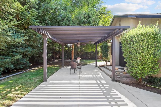 1409 E Marshall St, Turlock, CA 95380