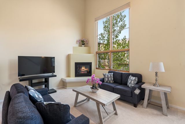 4714 Quemazon, Los Alamos, NM 87544