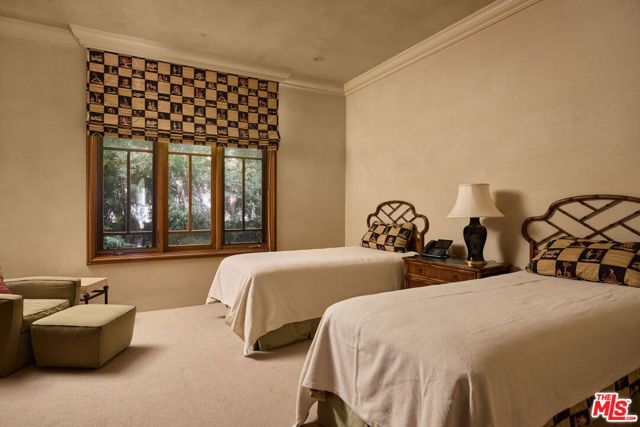 414 Lomond Avenue, Los Angeles, CA 90024