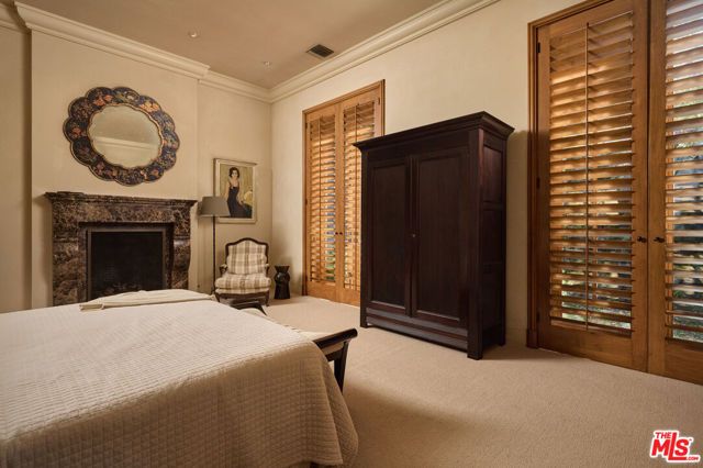 414 Lomond Avenue, Los Angeles, CA 90024