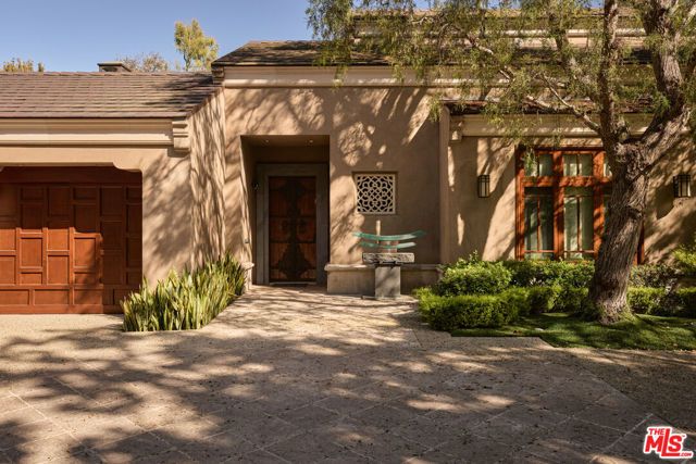 414 Lomond Avenue, Los Angeles, CA 90024