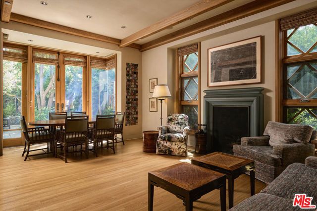 414 Lomond Avenue, Los Angeles, CA 90024