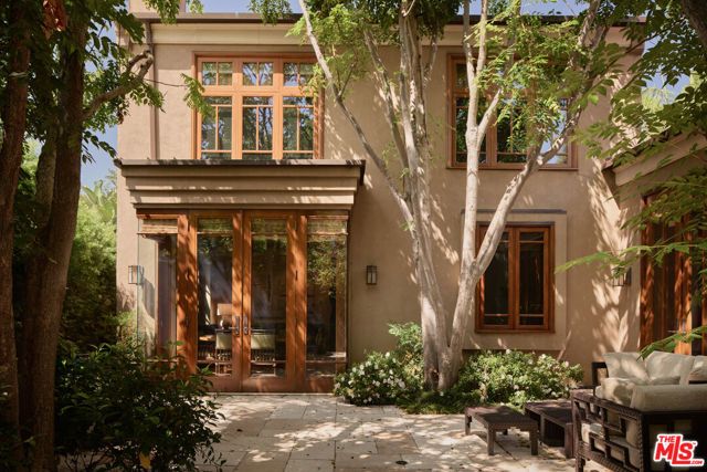 414 Lomond Avenue, Los Angeles, CA 90024