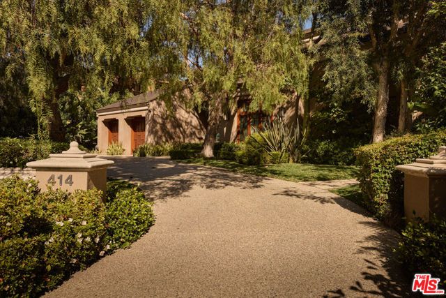 414 Lomond Avenue, Los Angeles, CA 90024