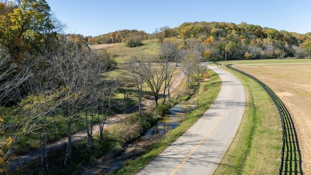 345 Brazier Ln, Gallatin, TN 37066