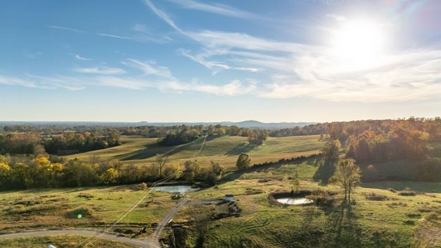 345 Brazier Ln, Gallatin, TN 37066