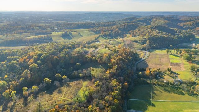 345 Brazier Ln, Gallatin, TN 37066