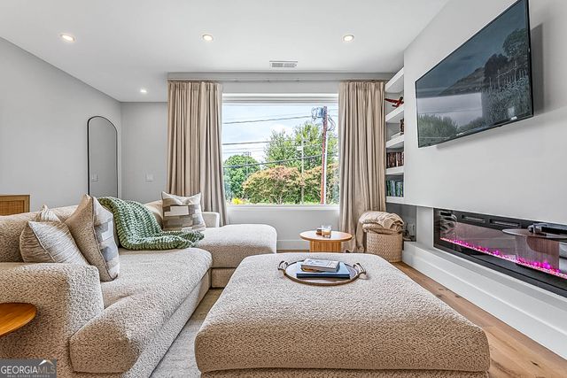 337 Pine Street NE B, Atlanta, GA 30308