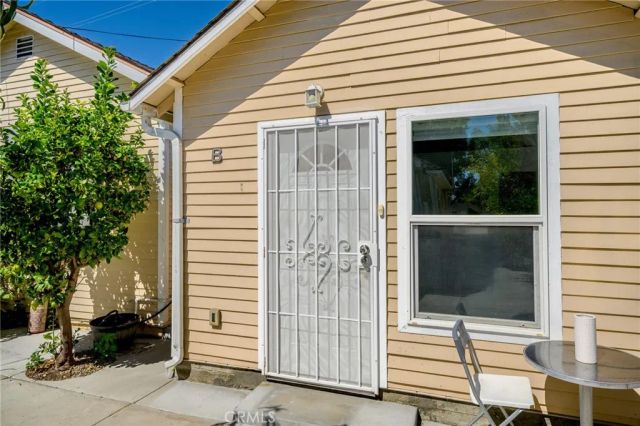 359 W Garfield Avenue B, Glendale, CA 91204