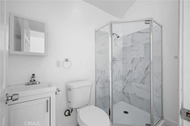 359 W Garfield Avenue B, Glendale, CA 91204