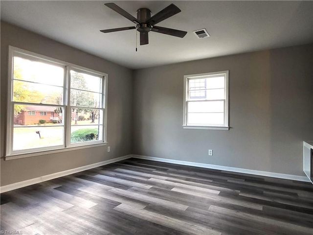 6 Llano Court, Greensboro, NC 27401